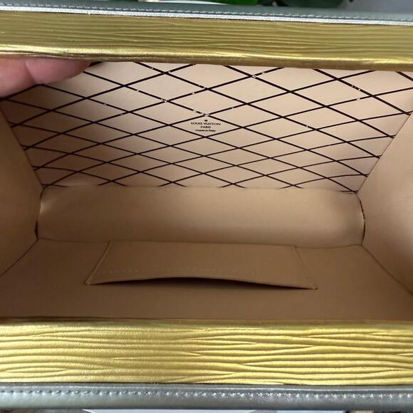 💎✨Authentic LOUIS VUITTON Metallic Epi Petite Malle Gold - Picture 5 of 6
